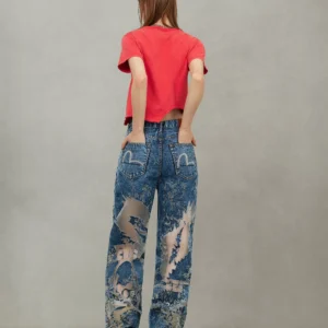 https://evisujeans.us/product/evisu-mens-relax-fit-fuzzy-cat-seagull-embroidery-jeans/